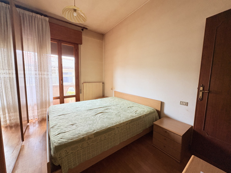 Appartamento quadrilocale con ampio magazzino di proprietà in zona centrale a Torreglia.

Inserit...