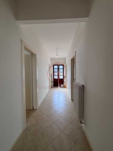 CASA SINGOLA TUTTA SU UN PIANO - https://images.gestionaleimmobiliare.it/foto/annunci/250702/4558655/800x800/011__3_wmk_0.jpg 