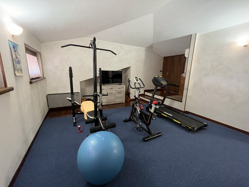 ORGIANO: Scopri questa straordinaria opportunità immobiliare situata sul colle di Orgiano. Questa...