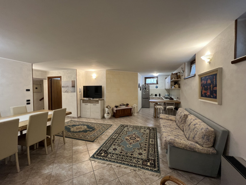 ORGIANO: Scopri questa straordinaria opportunità immobiliare situata sul colle di Orgiano. Questa...