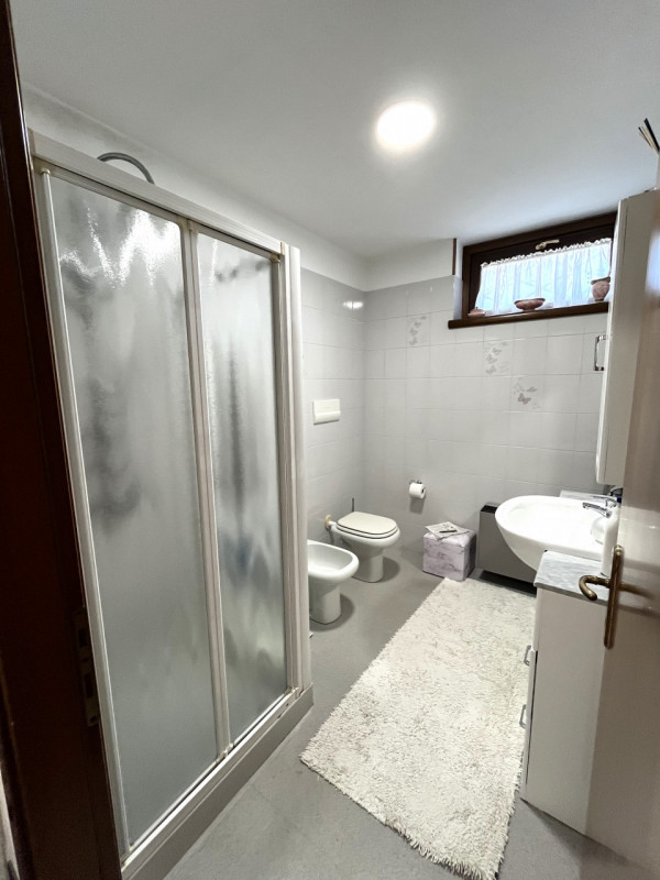 ORGIANO: Scopri questa straordinaria opportunità immobiliare situata sul colle di Orgiano. Questa...