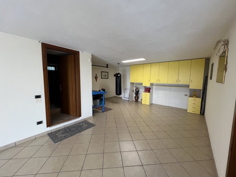 ORGIANO: Scopri questa straordinaria opportunità immobiliare situata sul colle di Orgiano. Questa...