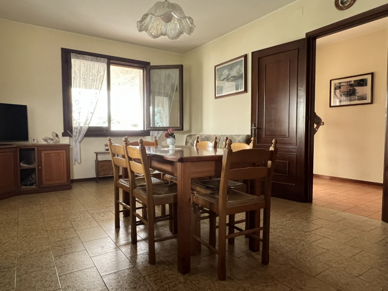 Sei alla ricerca di una casa che unisca comfort abitativo e spazi extra per coltivare passioni, h...