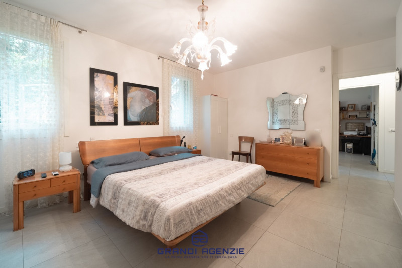 Nell'incantevole comune di Costabissara, un paese che rappresenta una vera chicca a pochi chilome...