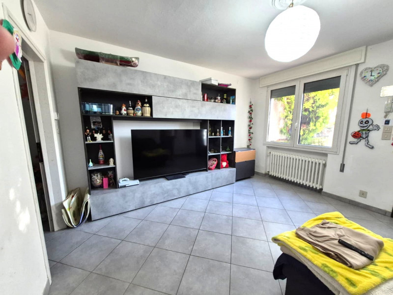 Villetta a schiera centrale di 80 mq – luminosa e ben tenuta

In posizione centrale e comoda a tu...