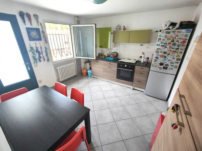 Villetta a schiera centrale di 80 mq – luminosa e ben tenuta

In posizione centrale e comoda a tu...