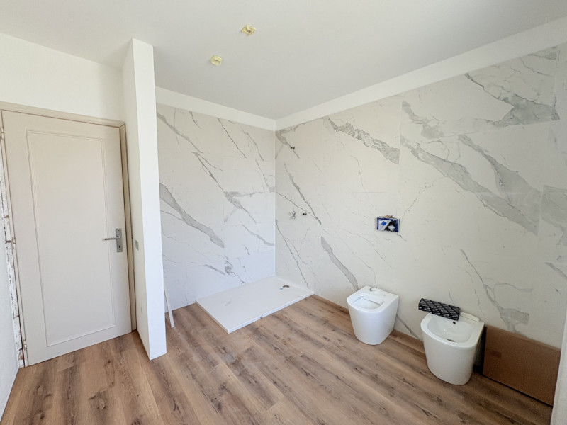 In una delle zone residenziali più tranquille e richieste di Battaglia Terme, proponiamo in vendi...