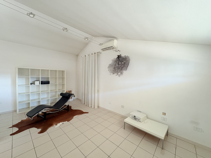 In una delle zone residenziali più tranquille e richieste di Battaglia Terme, proponiamo in vendi...