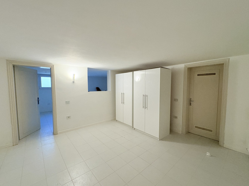 In una delle zone residenziali più tranquille e richieste di Battaglia Terme, proponiamo in vendi...