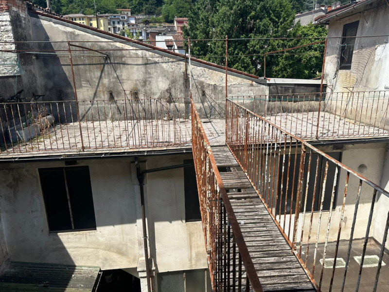 VALDAGNO-Centro storico: In palazzina di soli 3 appartamenti proponiamo affasciante APPARTAMENTO ...