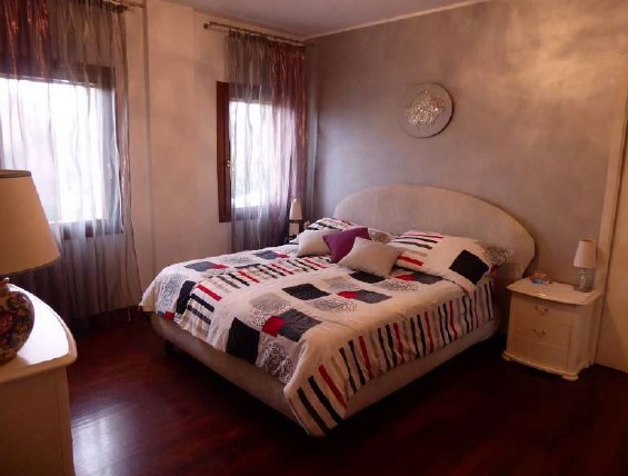 Rif. A.A.470-23

Vendita all'asta - abitazione unifamiliare con piscina in data 21 gennaio 2026

...