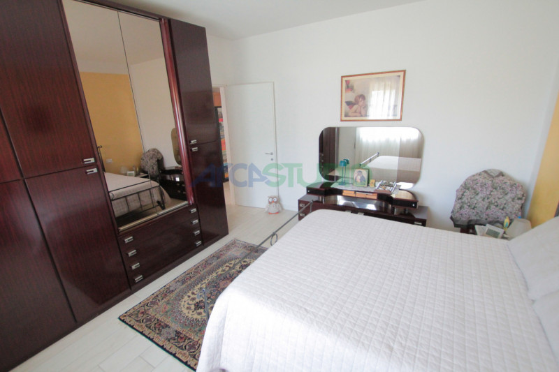 Dueville: se stai cercando una abitazione che possa accogliere due nuclei familiari, questa intro...