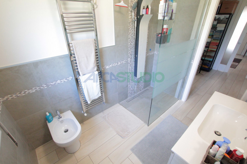 Dueville: se stai cercando una abitazione che possa accogliere due nuclei familiari, questa intro...