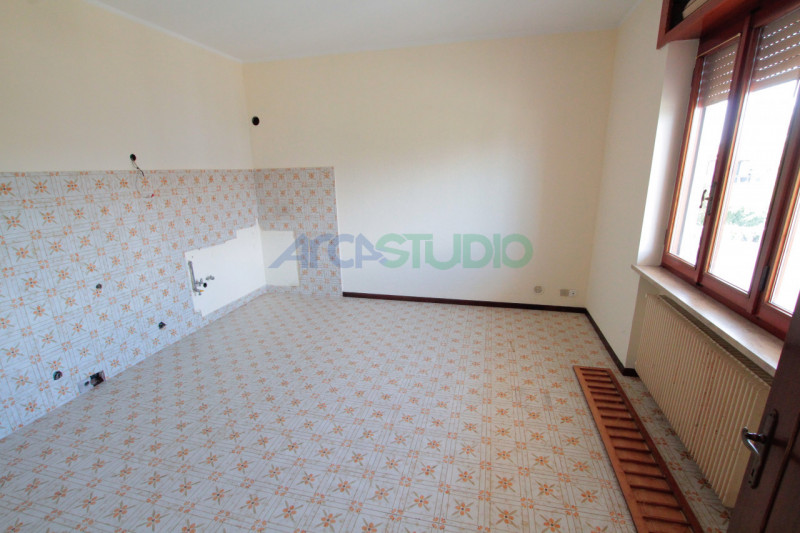 Dueville: se stai cercando una abitazione che possa accogliere due nuclei familiari, questa intro...