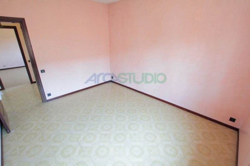 Dueville: se stai cercando una abitazione che possa accogliere due nuclei familiari, questa intro...