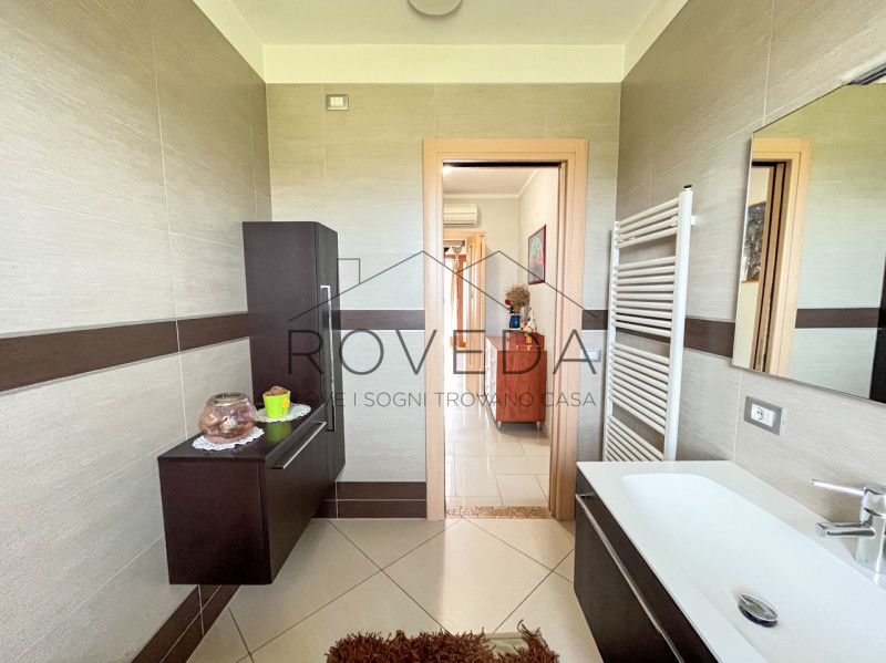 PREGANZIOL

RIFERIMENTO: PR6

L'agenzia Roveda immobiliare ha il piacere di proporvi in vendita q...