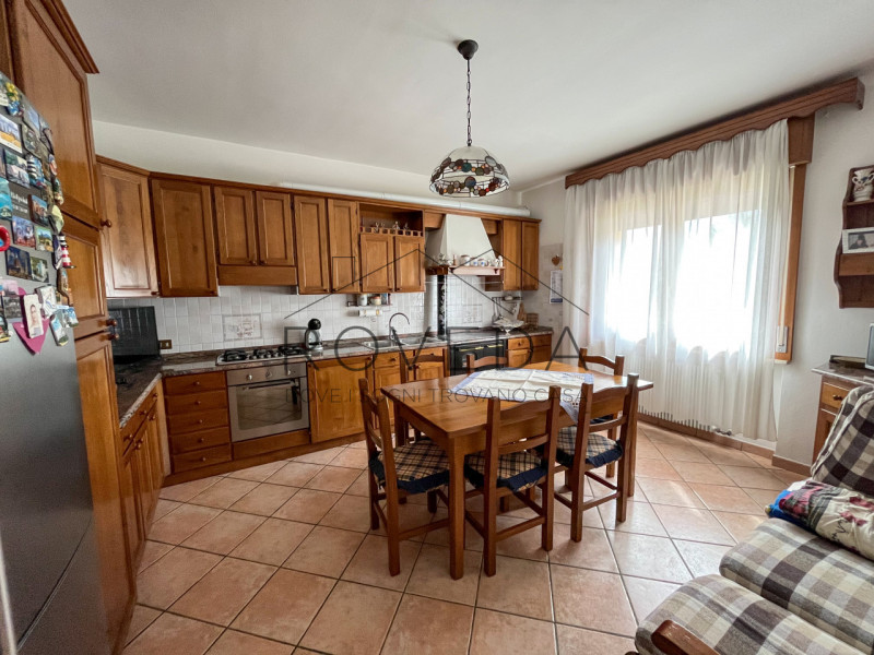 PREGANZIOL

RIFERIMENTO: PR6

L'agenzia Roveda immobiliare ha il piacere di proporvi in vendita q...