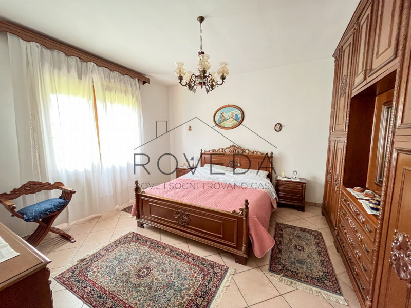 PREGANZIOL

RIFERIMENTO: PR6

L'agenzia Roveda immobiliare ha il piacere di proporvi in vendita q...