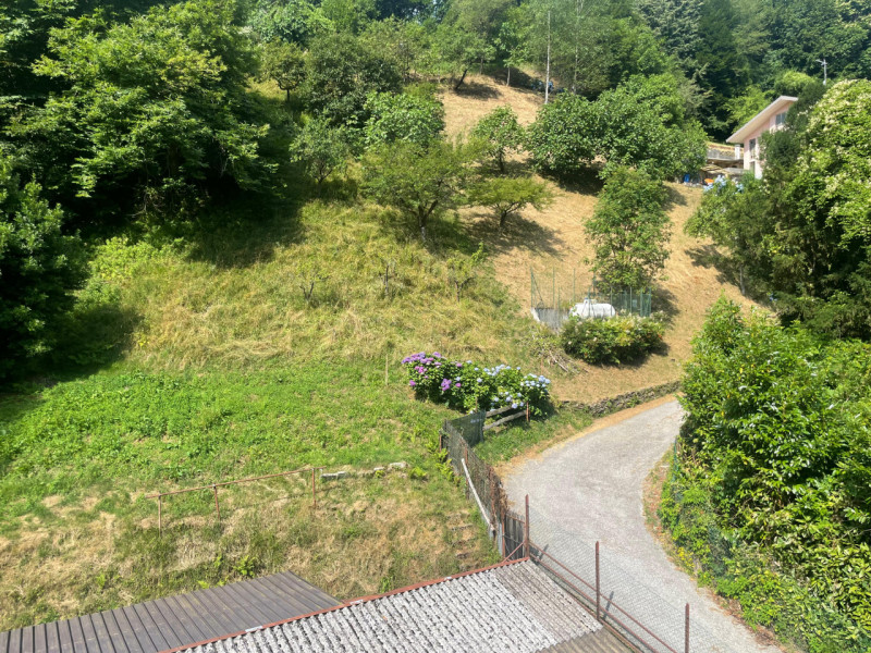 RECOARO TERME: APPARTAMENTO TRICAMERE al secondo piano in contesto di sole tre unità, completo di...