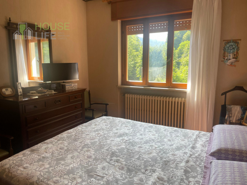 RECOARO TERME – In zona comoda a tutti i principali servizi, all’interno di un contesto tranquill...