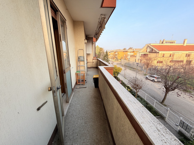 Appartamento a Battaglia Terme situato in un contesto residenziale tranquillo e comodo a tutti i ...