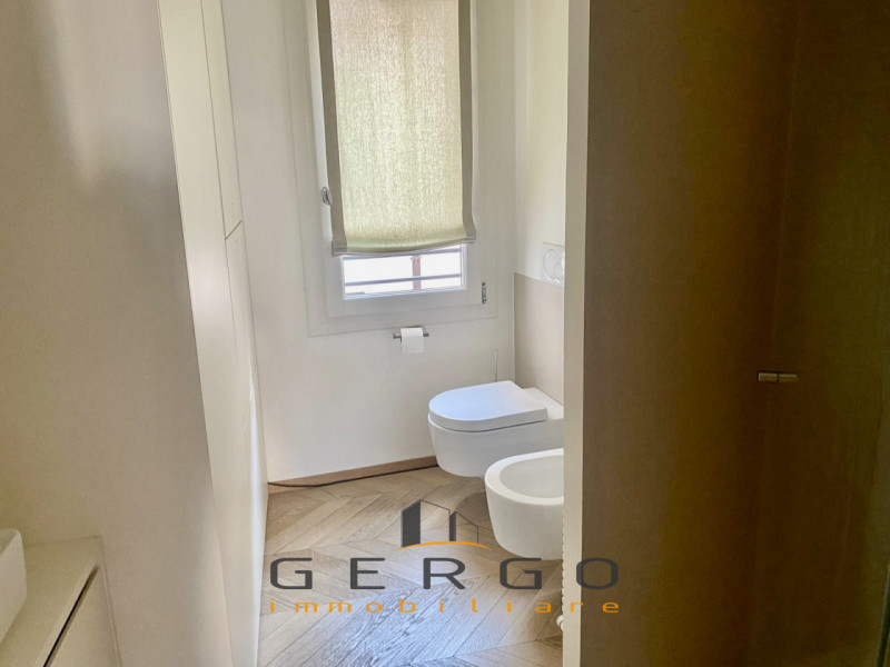 (Per INFO 3316190143) A Castelfranco Veneto, in zona centrale, proponiamo in vendita un appartame...