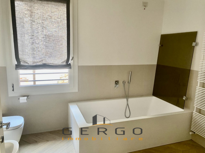 (Per INFO 3316190143) A Castelfranco Veneto, in zona centrale, proponiamo in vendita un appartame...
