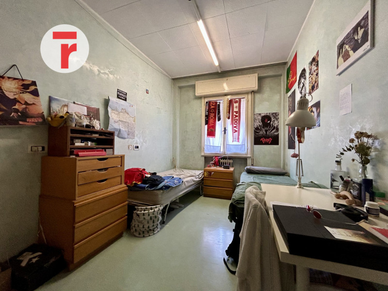 PADOVA - Appartamento ad un passo da via Altinate!

Su posizione strategica per comodità a: zona ...