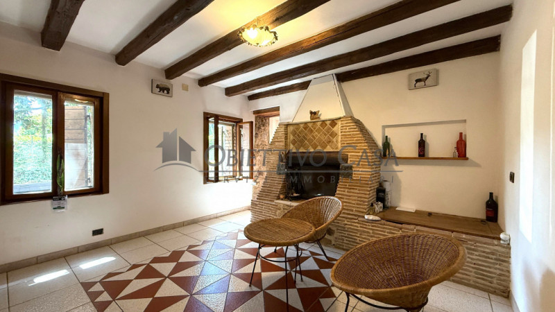 Rif. GT250 - A Galzignano Terme, ai piedi degli incantevoli Colli Euganei, ti presentiamo un'oppo...