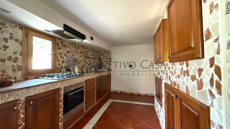 Rif. GT250 - A Galzignano Terme, ai piedi degli incantevoli Colli Euganei, ti presentiamo un'oppo...