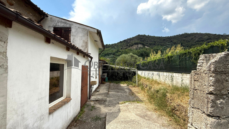 Rif. GT250 - A Galzignano Terme, ai piedi degli incantevoli Colli Euganei, ti presentiamo un'oppo...