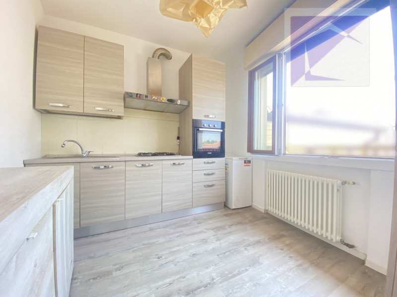 Camposampiero – In pieno centro paese, situato al secondo e ultimo piano di una palazzina di sole...