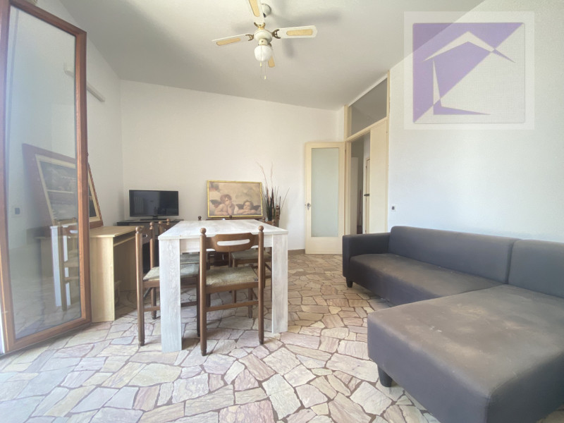 Camposampiero – In pieno centro paese, situato al secondo e ultimo piano di una palazzina di sole...