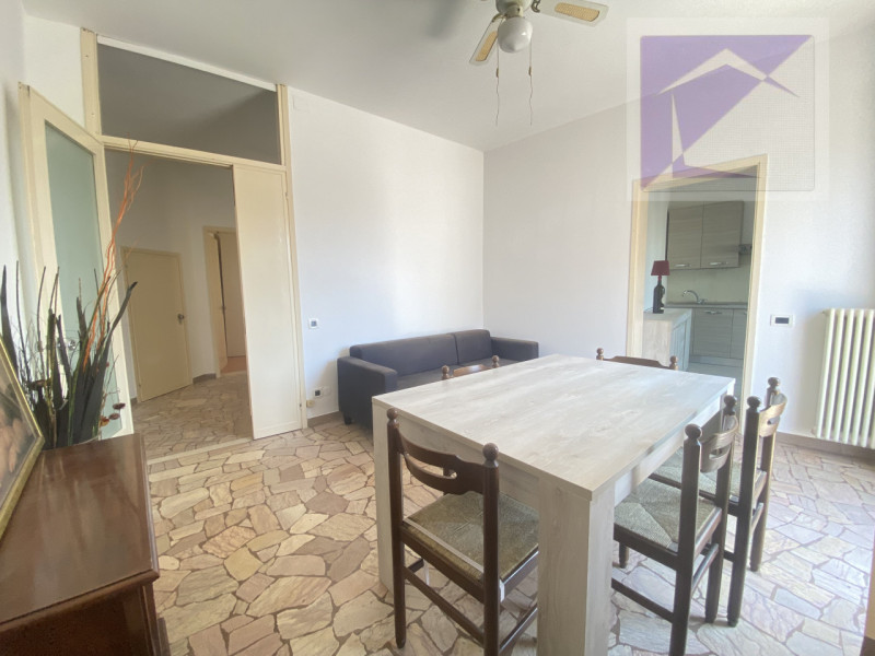 Camposampiero – In pieno centro paese, situato al secondo e ultimo piano di una palazzina di sole...