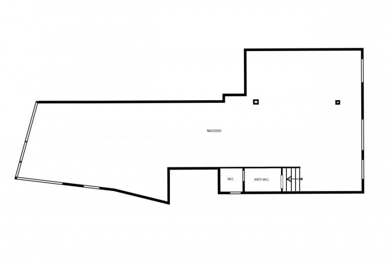 Quest’immobile viene venduto tramite asta online.

Negozio al piano terra con ampio magazzino al ...