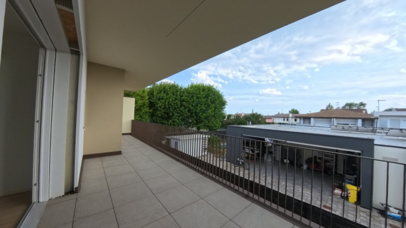 In una tranquilla e curata zona residenziale di Trebaseleghe, al primo piano di una moderna palaz...