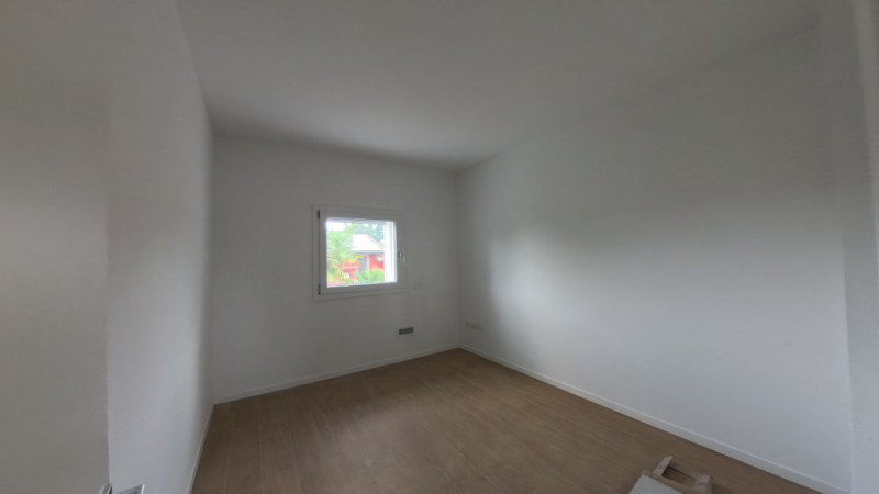 In una tranquilla e curata zona residenziale di Trebaseleghe, al primo piano di una moderna palaz...