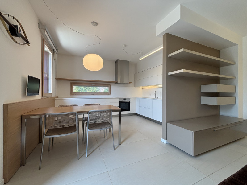 Se stai cercando un appartamento moderno, spazioso e con ottime caratteristiche energetiche, ques...