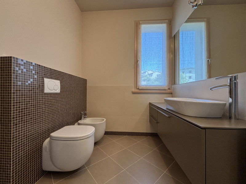 Se stai cercando un appartamento moderno, spazioso e con ottime caratteristiche energetiche, ques...