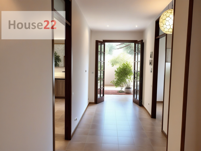 CALDOGNO - VICENZA. Proponiamo una ampia BIFAMILIARE con grande giardino privato.
Al suo interno ...