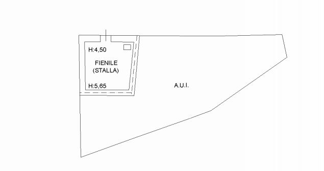 In vendita a Cogollo del Cengio, nel cuore pulsante del paese, questa affascinante casa terratett...