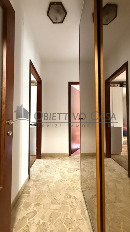 Rif. PD279 - Proponiamo in vendita un ampio appartamento di circa 120 mq al primo piano, situato ...