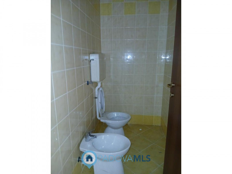 Immobile in esclusiva al Gruppo Padova MLS
Scopri questo recente ufficio situato al primo e ultim...