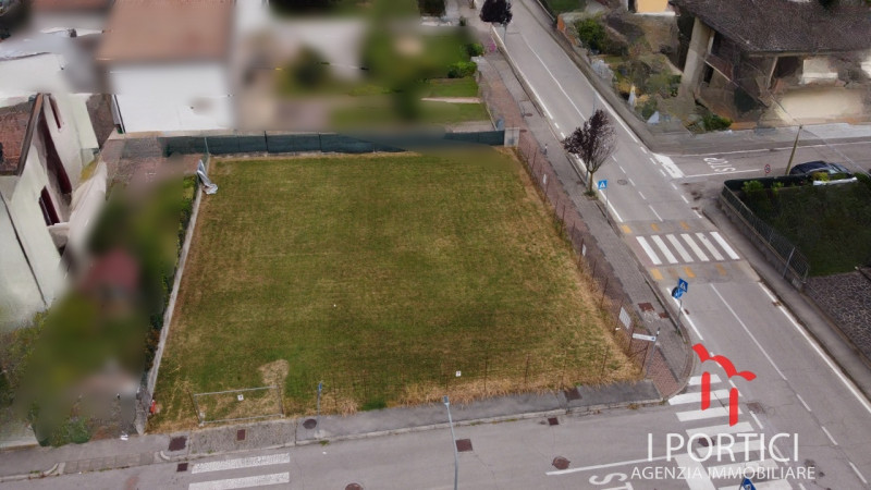 Villanova di Camposampiero -


In zona residenziale a Mussolini frazione di Villanova di Camposam...