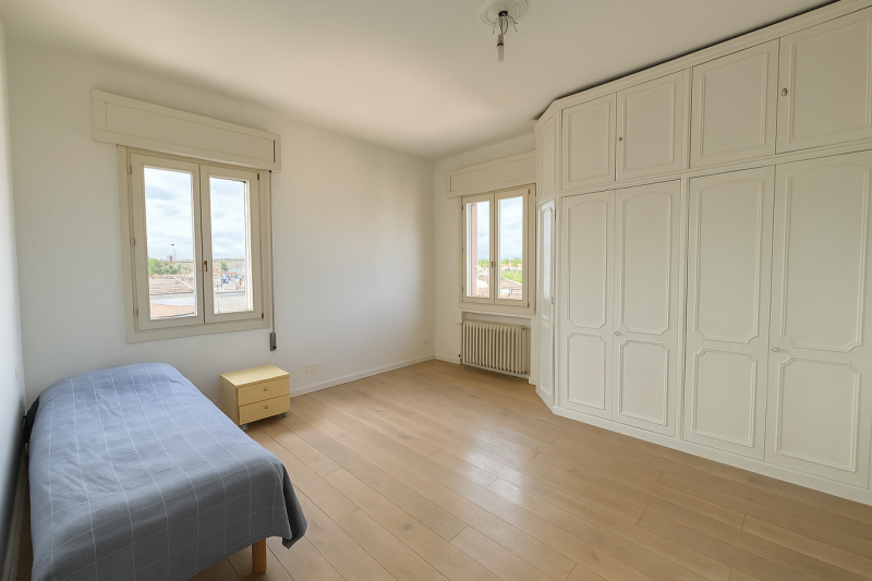 Nel cuore più autentico di Treviso, dove le architetture storiche raccontano secoli di bellezza, ...