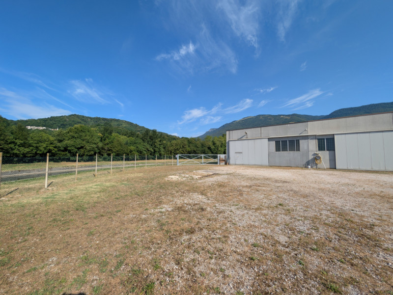 Lugo di Vicenza, Capannone con ufficio ed abitazione indipendente.

Trattativa presso UNICA Immob...