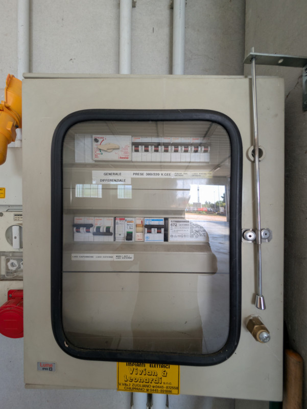 Lugo di Vicenza, Capannone con ufficio ed abitazione indipendente.

Trattativa presso UNICA Immob...