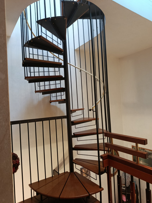 Nelle vicinanze di Prato della Valle affittasi villa arredata da LIBERA DA SETTEMBRE 2025.
la cas...