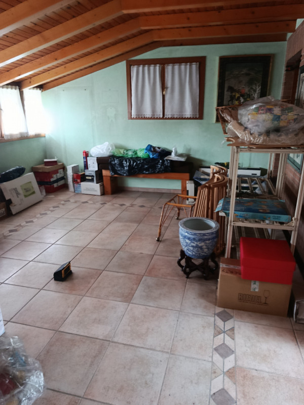 Nelle vicinanze di Prato della Valle affittasi villa arredata da LIBERA DA SETTEMBRE 2025.
la cas...