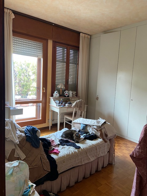 Nelle vicinanze di Prato della Valle affittasi villa arredata da LIBERA DA SETTEMBRE 2025.
la cas...